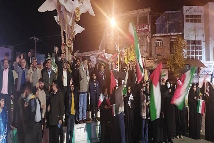 اجتماع خودجوش مردم یاسوج در حمایت از حملات سپاه به رژیم صهیونیستی
