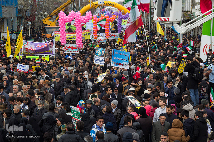 حضور با شکوه مردم در راهپیمایی 22 بهمن