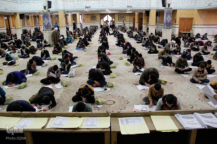 آزمون ورودی حوزه های علمیه برادران/ زنجان