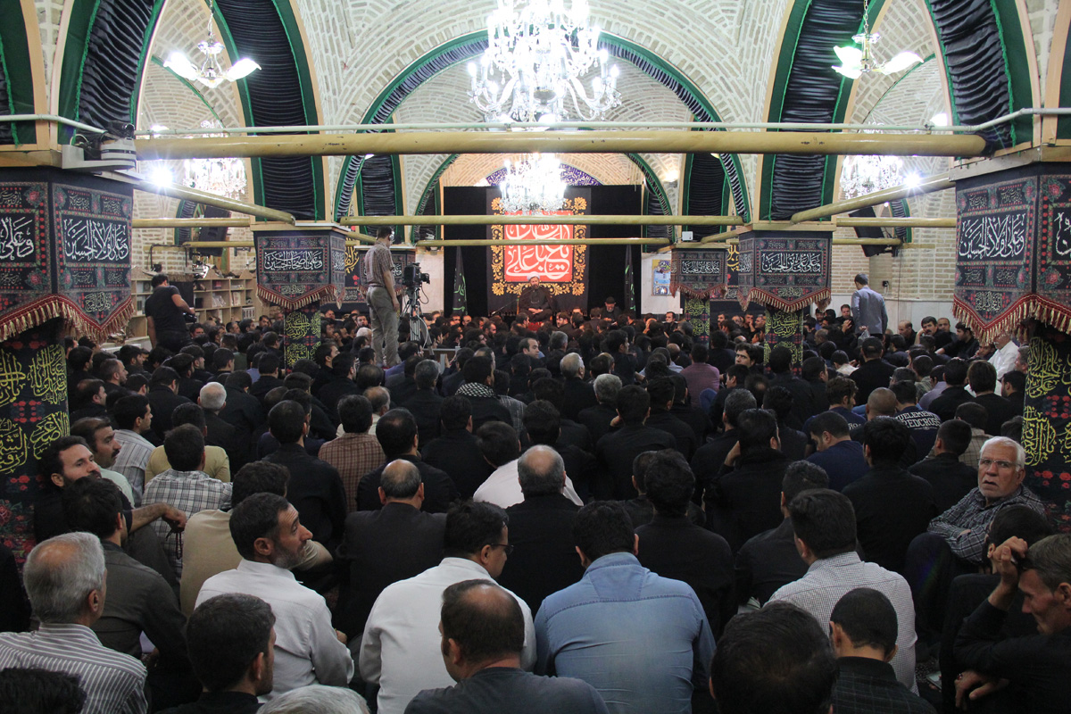مراسم اعلان عزای امام حسین(ع) در زنجان