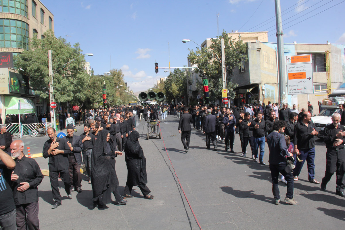 حرکت نمادین اسرای کربلا در روز 12 محرم