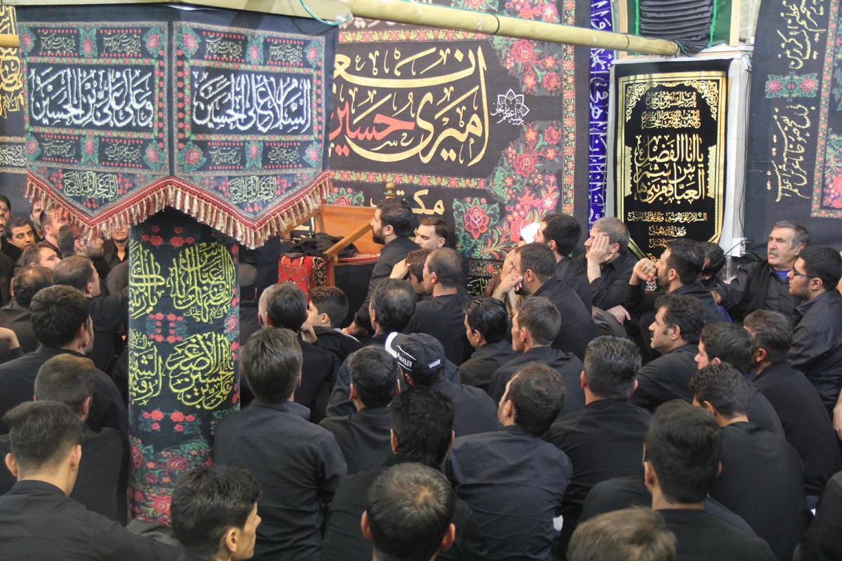 عزاداری عاشقان حسینی در زینبیه اعظم زنجان