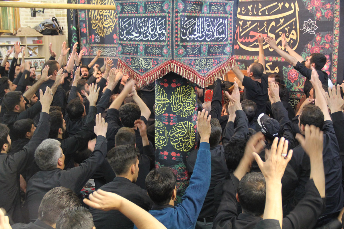 عزاداری عاشقان حسینی در زینبیه اعظم زنجان