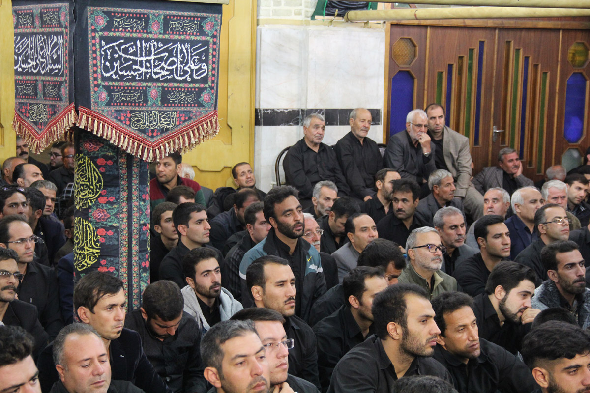 عزاداری عاشقان حسینی در زینبیه اعظم زنجان