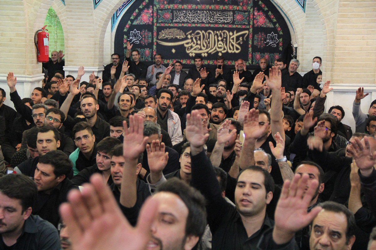 عزاداری عاشقان حسینی در زینبیه اعظم زنجان