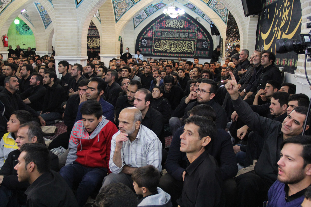 عزاداری عاشقان حسینی در زینبیه اعظم زنجان