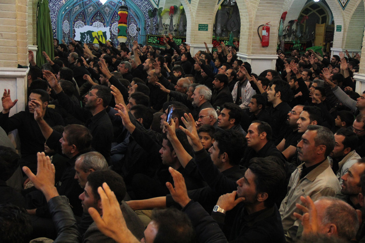 عزاداری عاشقان حسینی در زینبیه اعظم زنجان