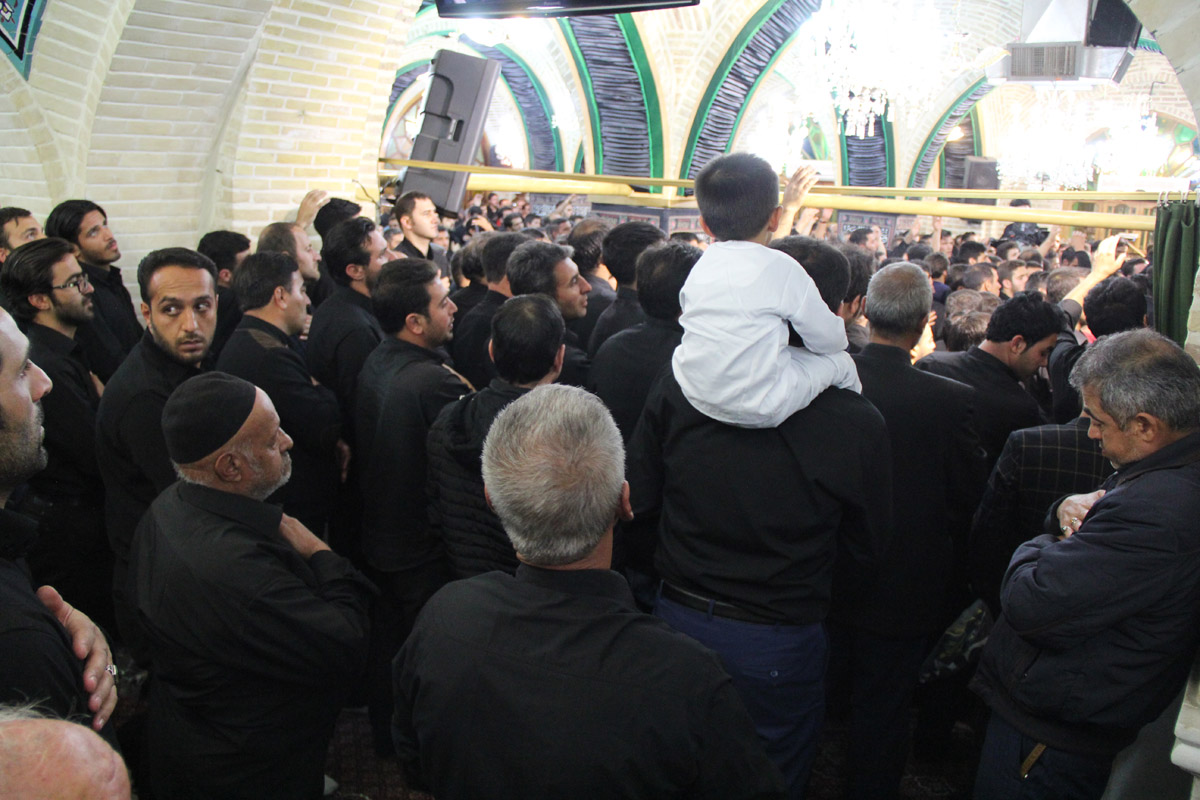 عزاداری عاشقان حسینی در زینبیه اعظم زنجان