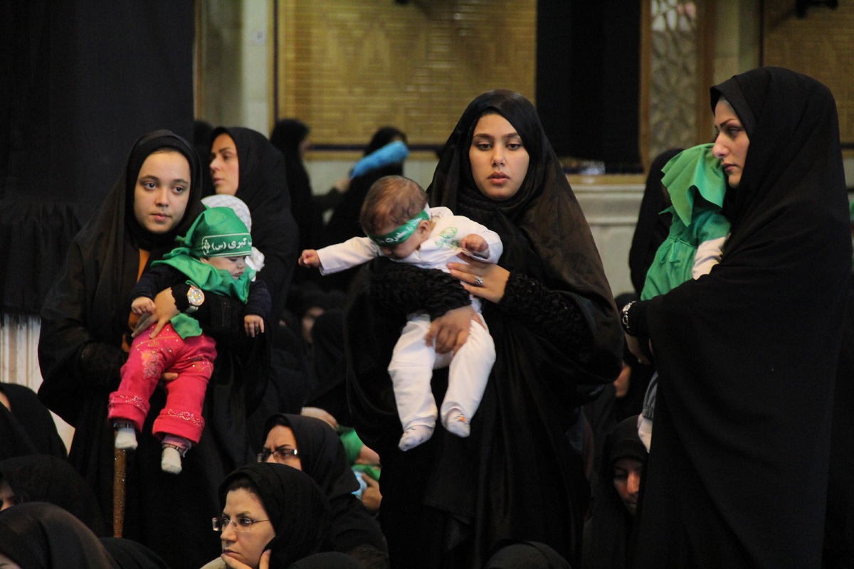 همایش شیرخوارگان حسینی در روز نهم محرم