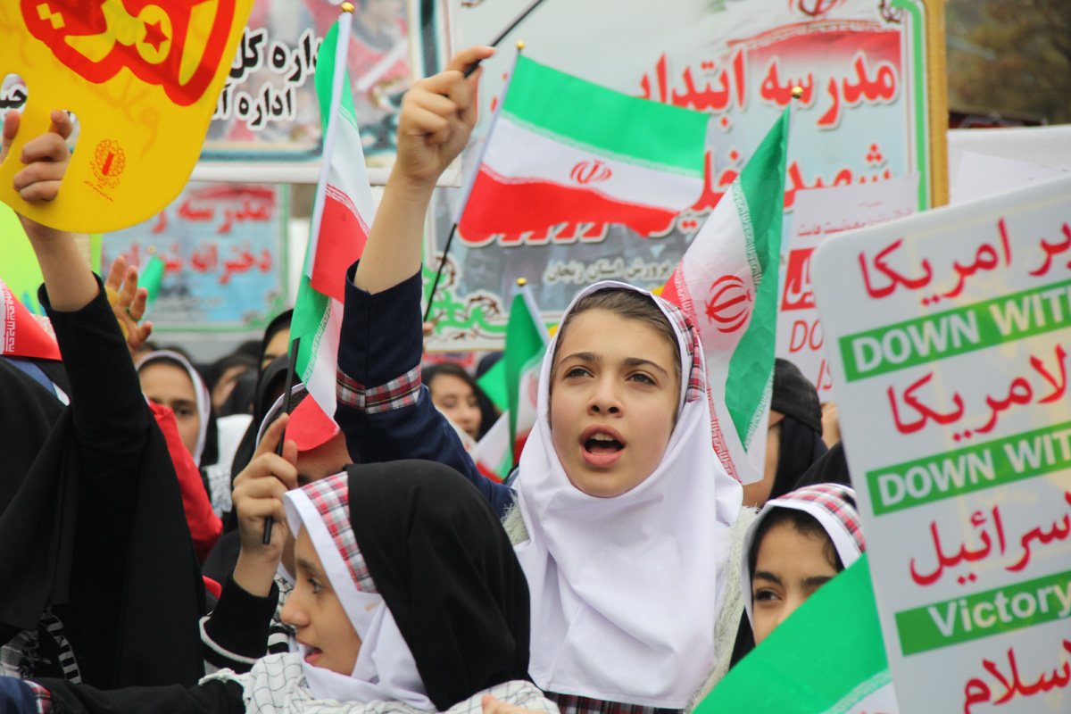 برگزاری راهپیمایی ۱۳ آبان در زنجان