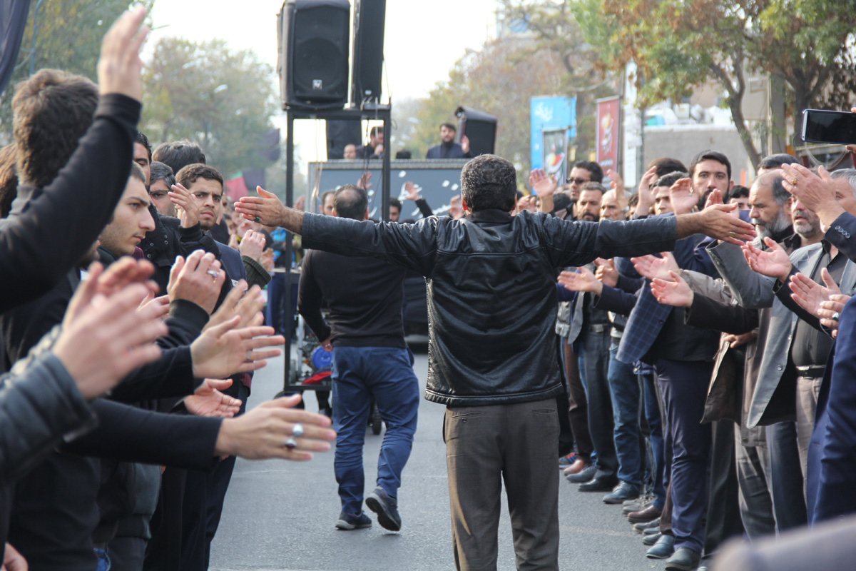 دسته زینبیه اعظم زنجان در روز اربعین