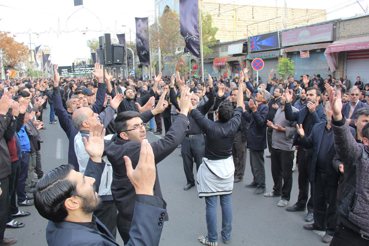 دسته زینبیه اعظم زنجان در روز اربعین