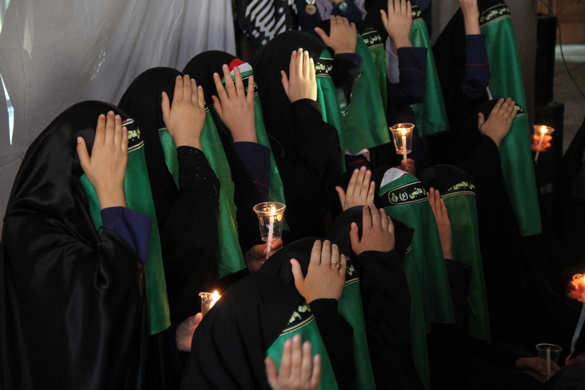 سوگواری دانش آموزان قرآنی زنجان در آستانه ۲۸ صفر