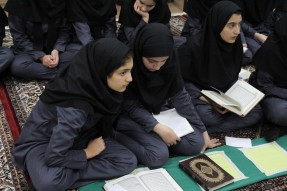 محفل انس با قرآن مدرسه شبانه‌روزی الزهرای زنجان