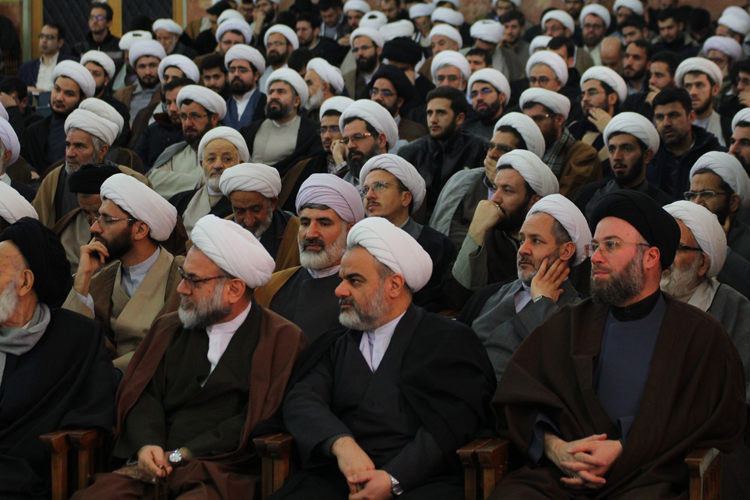 همایش طلاب و روحانیون در زنجان به روایت تصویر