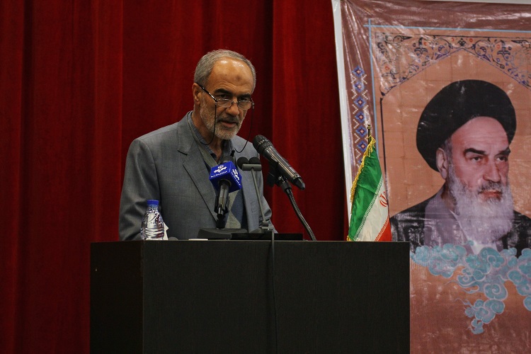 نماز را به امری خصوصی و فردی تبدیل کردیم