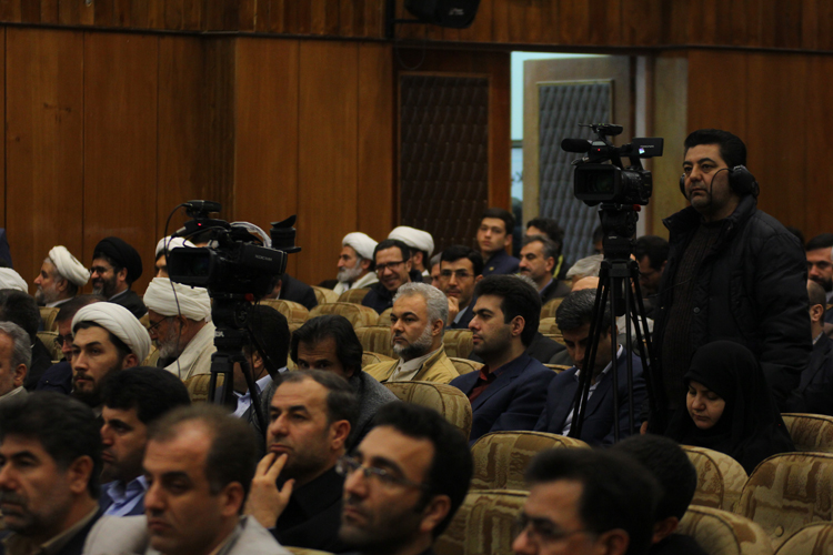 همایش استانی نماز در زنجان به روایت تصویر