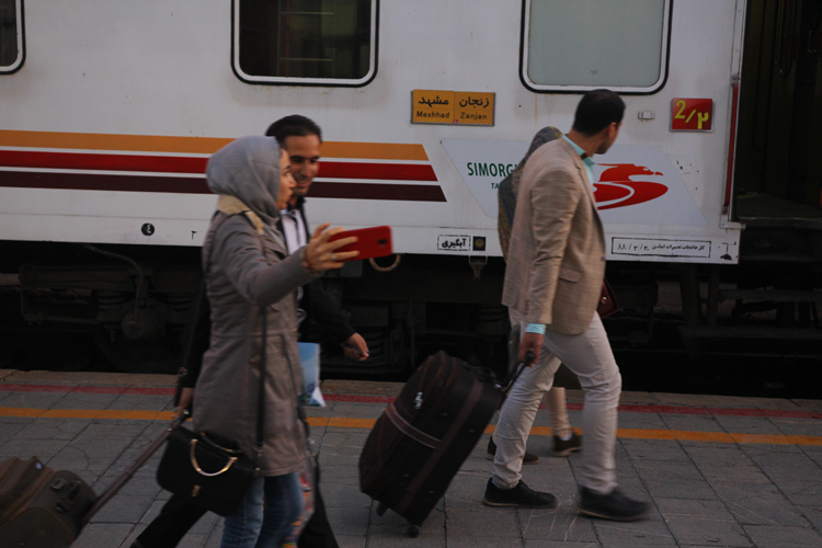 گزارش تصویری اعزام زوج‌های دانشجو به مشهد مقدس