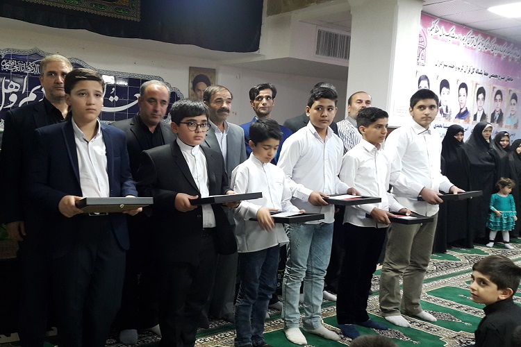 تجلیل از حفاظ طرح تخصصی حفظ یک ساله قرآن کریم تجلیل از حفاظ طرح تخصصی حفظ یک ساله قرآن کریم