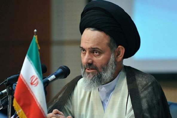 مراقبت از اندیشه جامعه نیازمند حضور پر رنگ علما است