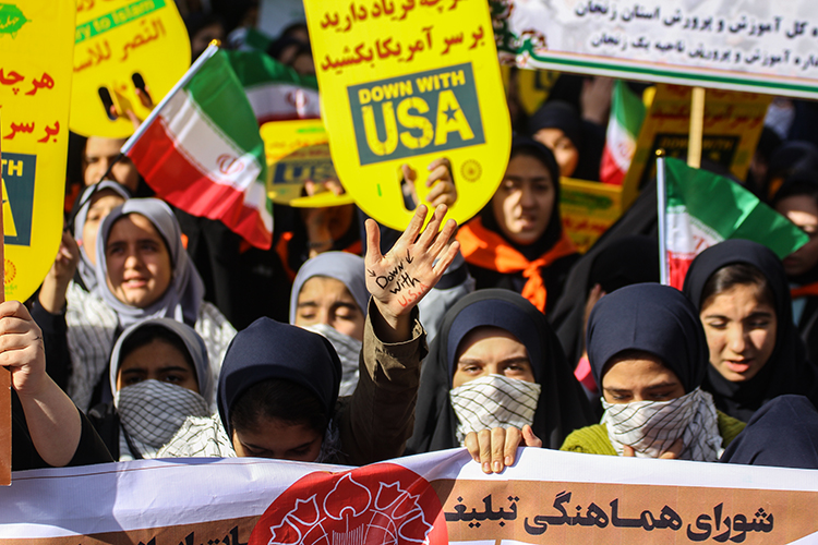 استکبارستیزی زنجانی&zwnj;ها به روایت تصویر