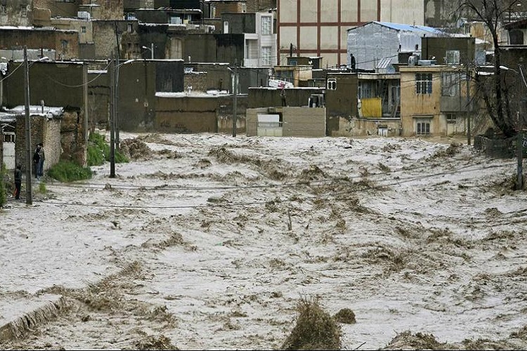 برگزاری جشن گلریزان برای کمک به سیلزدگان در حوزه علمیه خرمدره برگزاری جشن گلریزان برای کمک به سیلزدگان در حوزه علمیه خرمدره