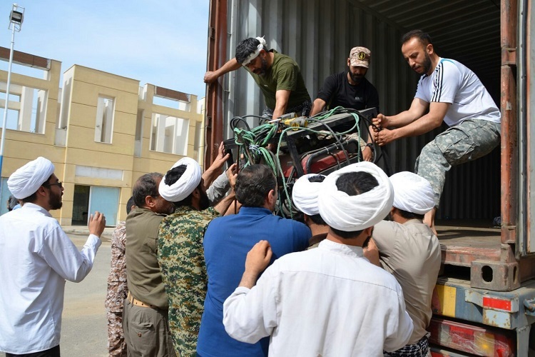 تصاویر خدمت‌رسانی موکب حسینیه اعظم زنجان به سیل‌زدگان