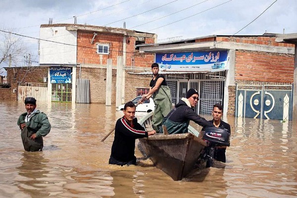 ارسال 1400 بسته اقلام غذایی به مناطق سیل‌زده