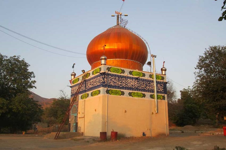 بقاع متبرکه هندوستان ایران در انتظار گردشگران