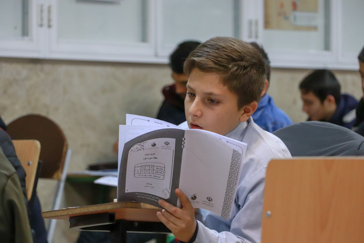 گزارش تصویری آزمون قرآن و عترت در زنجان