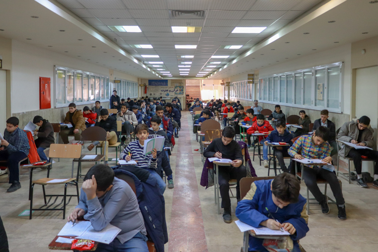 گزارش تصویری آزمون قرآن و عترت در زنجان