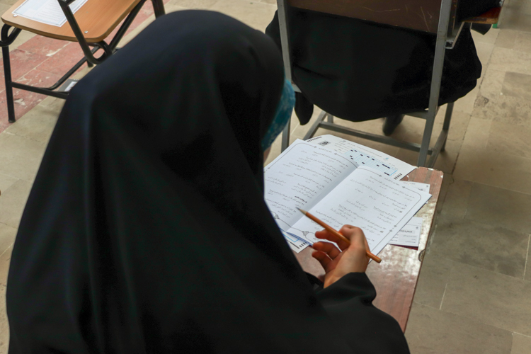 گزارش تصویری آزمون قرآن و عترت در زنجان