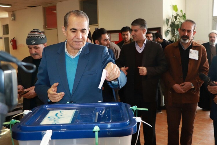 حضور مردم پای صندوق&zwnj;های رأی مقوم اقتدار نظام است