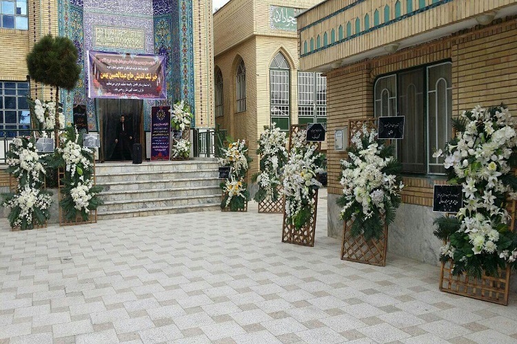 مصداقی از صدقه جاریه سهیم /تاج‌گل‌هایی که گرد غم از چهره محرومان جامعه می‌زدایند