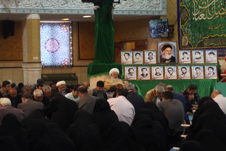 مراسم جمع‌خوانی قرآن در حسینیه اعظم زنجان به روایت تصویر