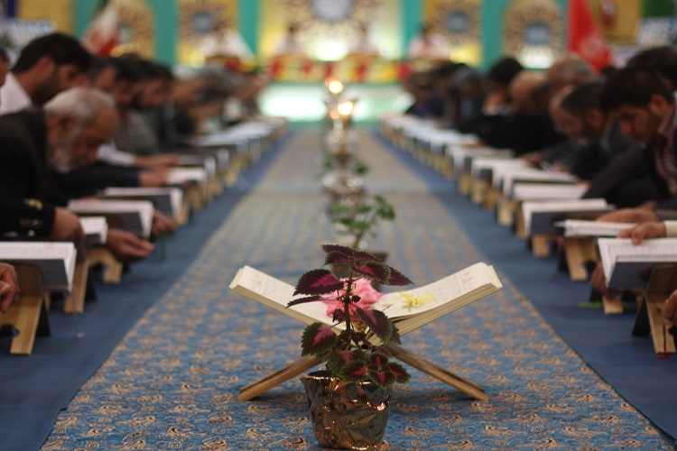 مراسم جمع‌خوانی قرآن در حسینیه اعظم زنجان به روایت تصویر