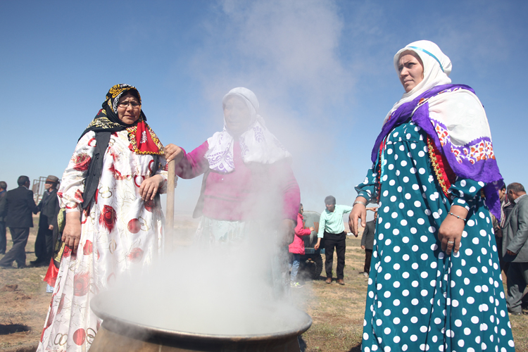 یادی از بازی‌های بومی در عصر زندگی‌های موبایلی