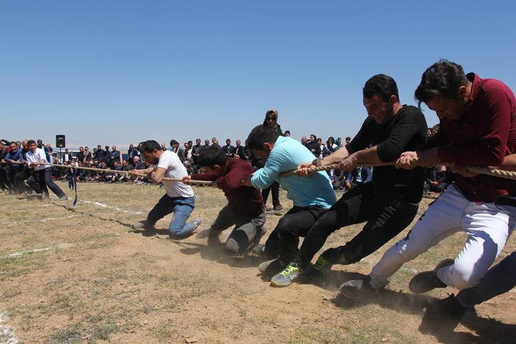 یادی از بازی‌های بومی در عصر زندگی‌های موبایلی