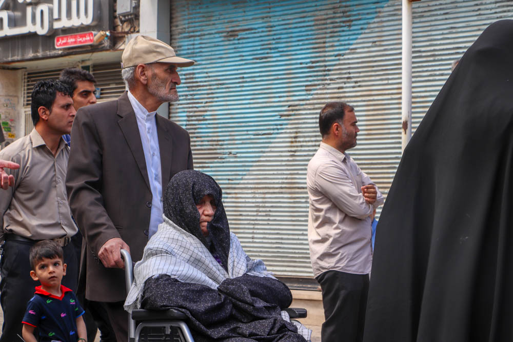 مشت‌های گره‌کرده زنجانی‌ها در دفاع از قدس شریف