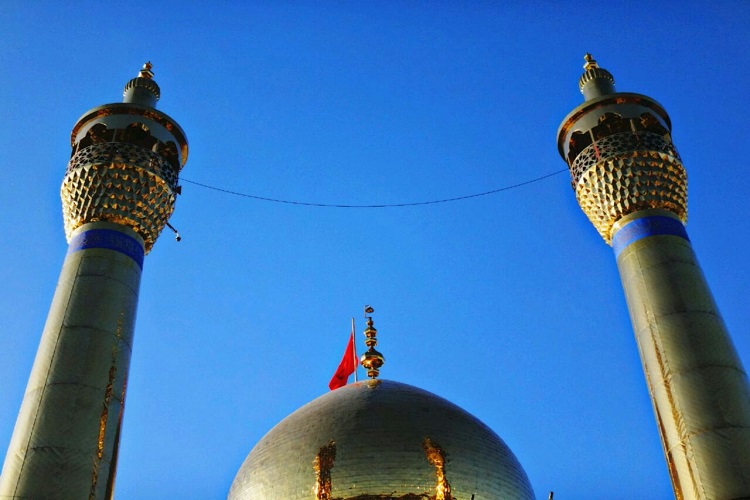 تلاوت آیه‌های نور در حسینیه اعظم زنجان