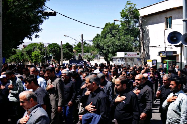 عزاداری دسته حسینیه اعظم زنجان به مناسب رحلت بنیانگذار انقلاب