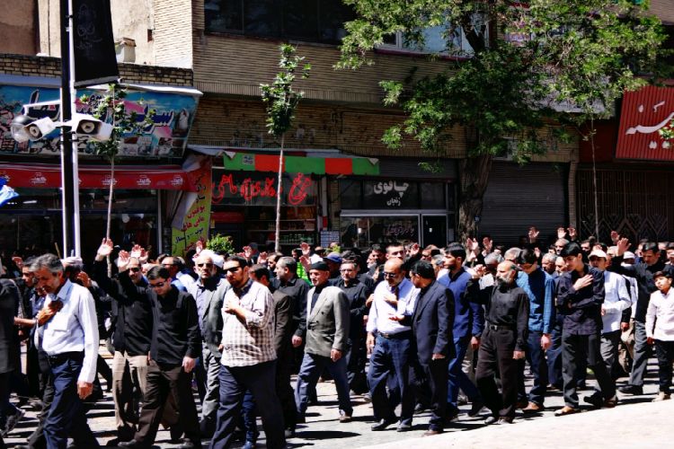 عزاداری دسته حسینیه اعظم زنجان به مناسب رحلت بنیانگذار انقلاب