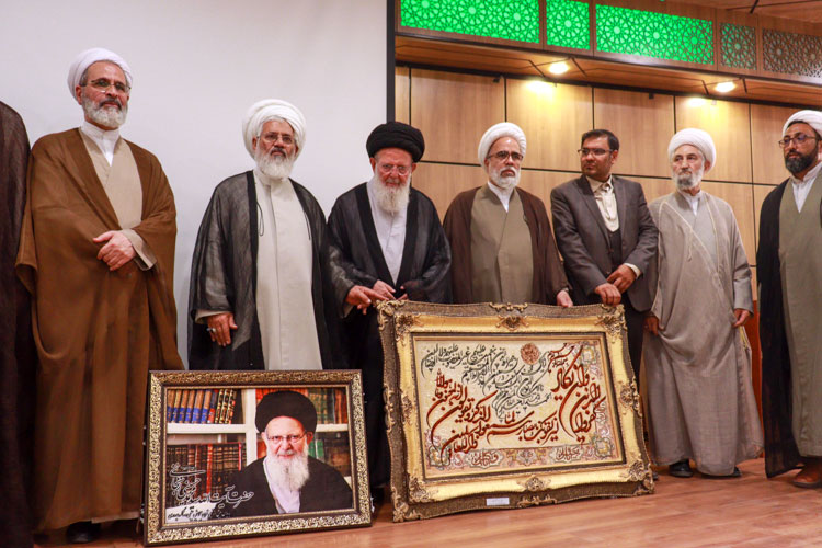 آیین نکوداشت آیت&zwnj;الله حسینی&zwnj;زنجانی