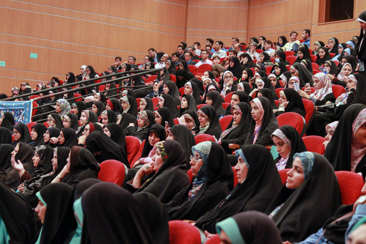 گزارش تصویری افتتاحیه ماراتن قرآنی دانش‌آموزان دختر در زنجان