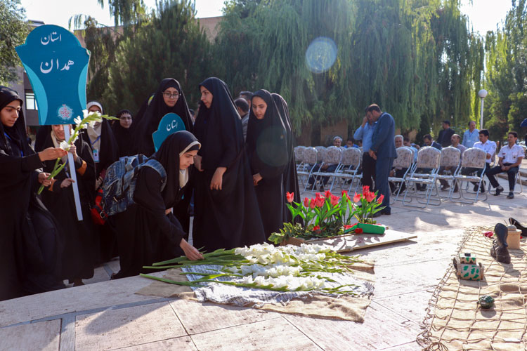 گزارش تصویری افتتاحیه ماراتن قرآنی دانش‌آموزان دختر در زنجان
