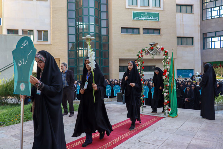 گزارش تصویری افتتاحیه ماراتن قرآنی دانش‌آموزان دختر در زنجان