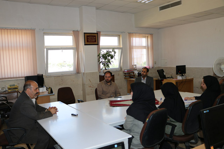 رسانههای ارزشی مراقب باشند قلمشان حق کسی را ضایع نکند رسانههای ارزشی مراقب باشند قلمشان حق کسی را ضایع نکند