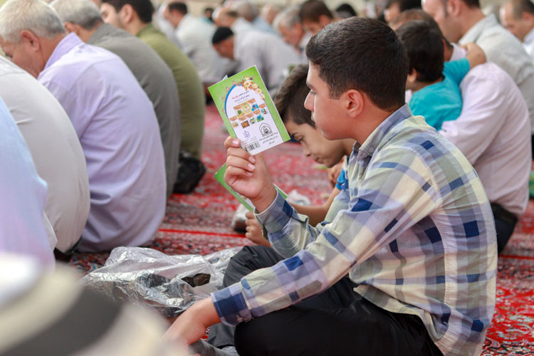 حال و هوای روز عرفه در امامزاده سید ابراهیم(ع) زنجان