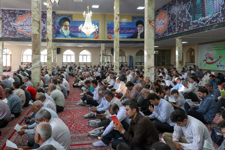 حال و هوای روز عرفه در امامزاده سید ابراهیم(ع) زنجان