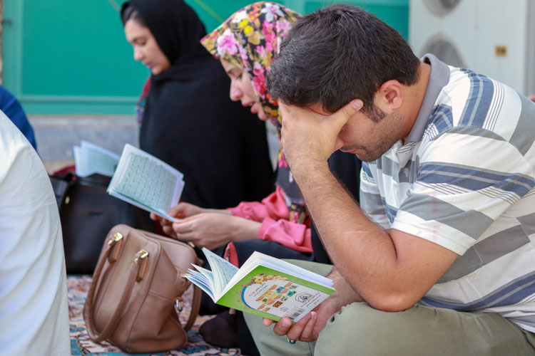 حال و هوای روز عرفه در امامزاده سید ابراهیم(ع) زنجان